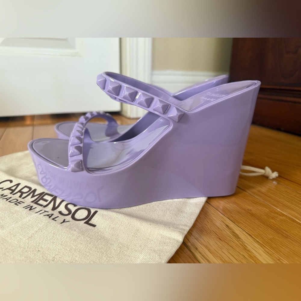Carmen Sol Purple Wedge Sandals - Size 9